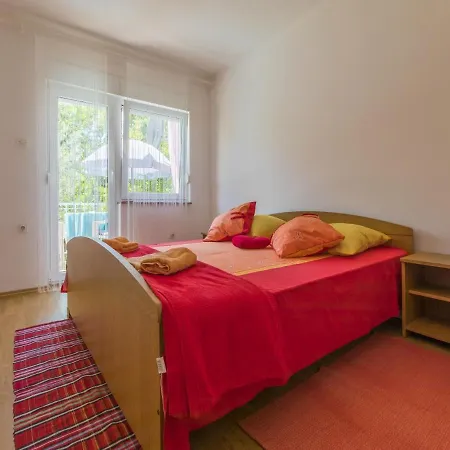 Slavek Apartment *